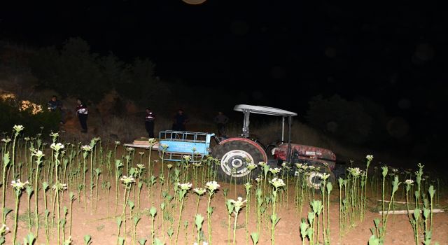 Babasının kullandığı traktörün altında kaldı