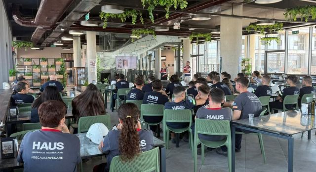 Fabrika çalışanlarına uyuşturucu ile mücadele eğitimi verildi