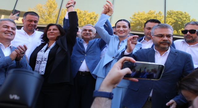 AK Parti teşkilatından Aydın Büyükşehir Belediyesi 'Hayırlı olsun' ziyareti