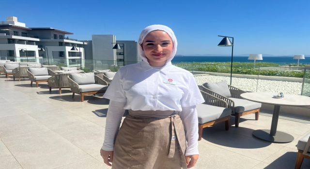 Babası sınav çıkışı çiçekle karşılamıştı, müjdeli haberi telefonla verdi