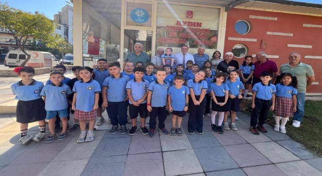 Aydın Şehit ve Gaziler Derneği ilkokul öğrencilerini ağırladı