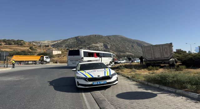 Freni tutmayan tır otobüse çarptı