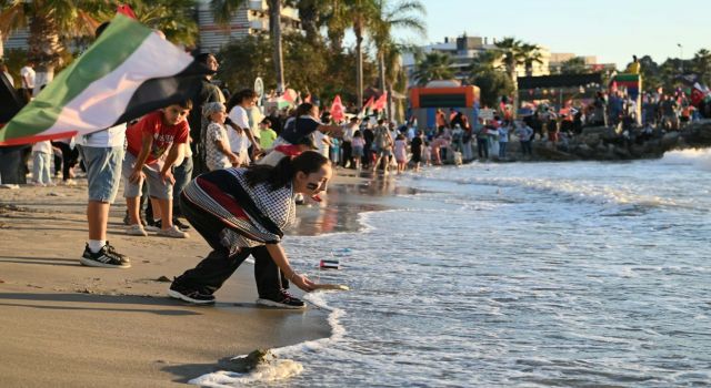 Kuşadası'nda ‘Sumud Filosu'na' destek etkinliği yapıldı