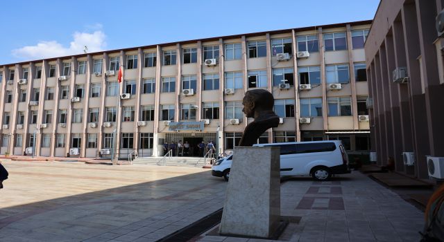 Aydın Adliyesi'nde gergin anlar, 3 kişi gözaltına alındı