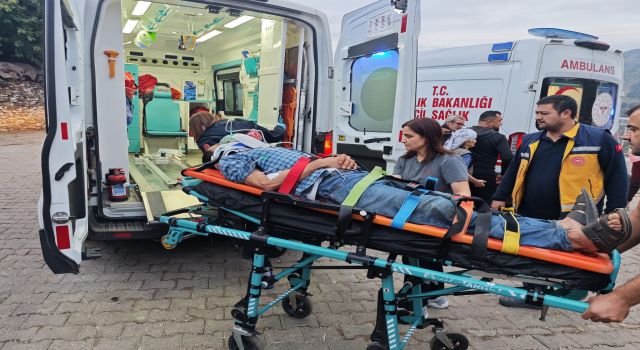 Nazilli’de kamyonet uçuruma yuvarlandı: 3 yaralı