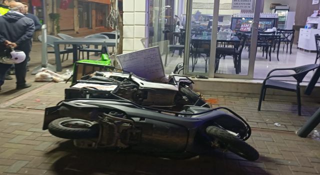 Altıntaş Mahallesi’nde İki Motosiklet Çarpıştı: 2 Yaralı