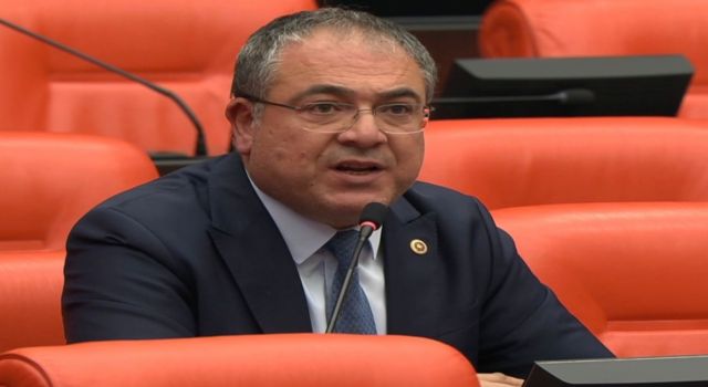 CHP’Lİ EVRİM KARAKOZ: “İTHALATÇIYA DEĞİL, ZEYTİNCİMİZE, ZEYTİNİMİZE SAHİP ÇIKIN!”