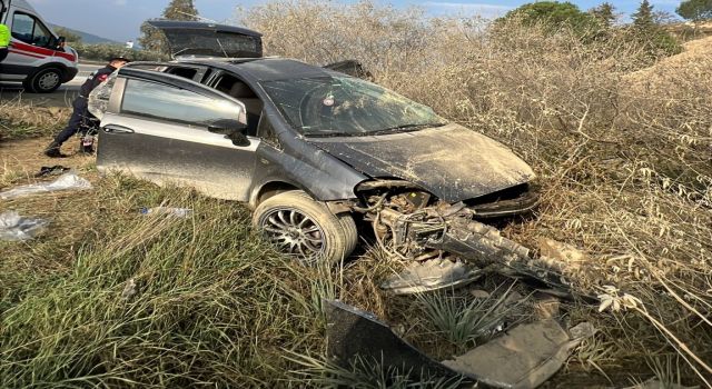 Kontrolden çıkan otomobil, yol kenarına savruldu: 3 yaralı