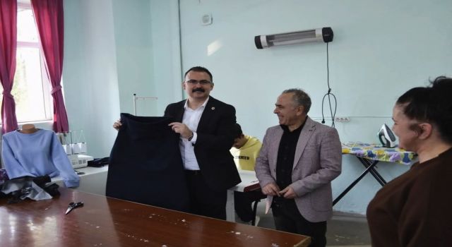 Kaymakam Ateş, Halk Eğitim kursiyerleriyle bir araya geldi