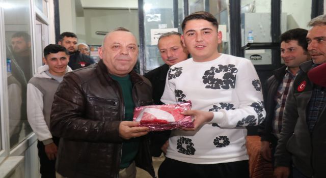 Başkan Özel Haydere Mahallesi’nde Vatandaşlarla Bir Araya Geldi