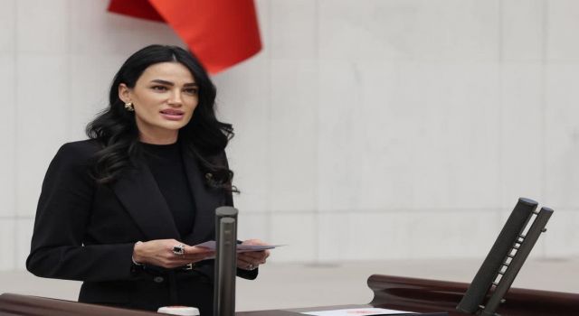 Seda Sarıbaş’tan Özgür Özel’e Tepki: “İftira Siyaseti”