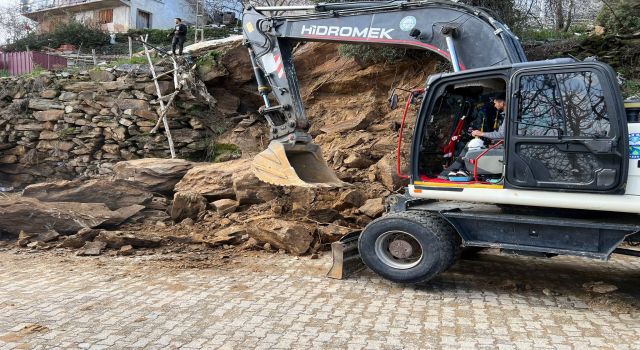 Bozdoğan’da Yağmur Nedeniyle Göçen Duvara Anında Müdahale