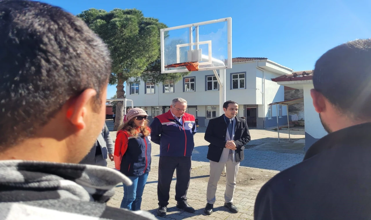 Buharkent'te kursiyerler zeytin ağaçları başında ter döktü