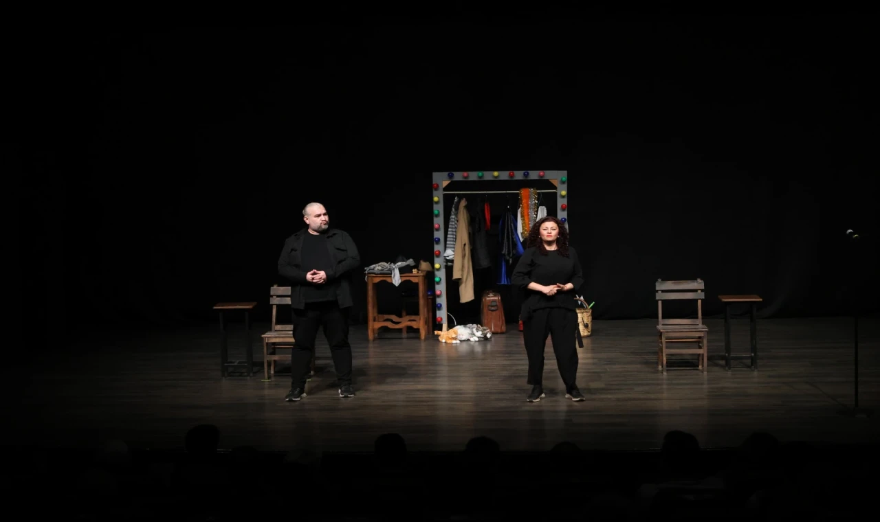 BAŞKAN ÇERÇİOĞLU HER YAŞTAN VATANDAŞI DÜNYA TİYATRO HAFTASI ETKİNLİKLERİ İLE BULUŞTURDU