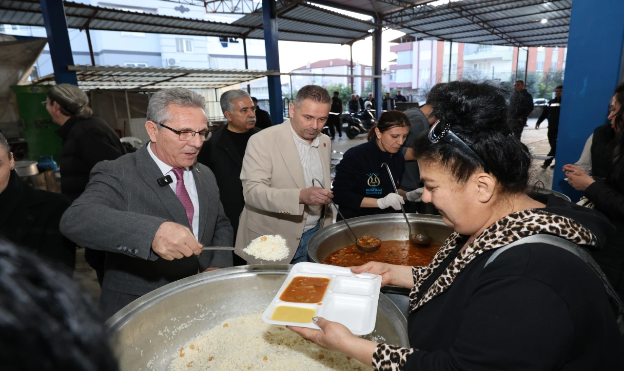 Nazilli Belediyesi’nden Yeni Mahalle’de İftar Programı