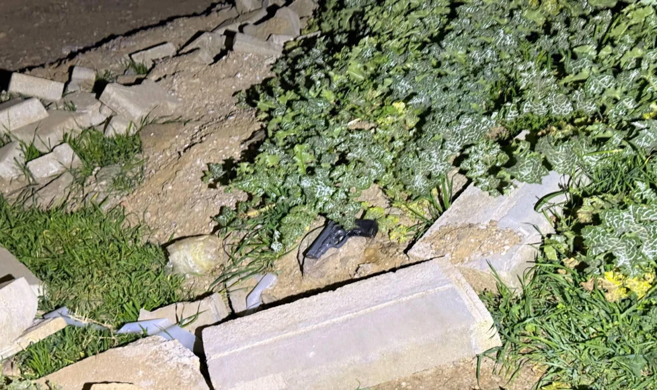 Nazilli’de Silahlı Kavga: Arkadaşını Vurup Kaçan Şüpheli Pencerede Yakalandı