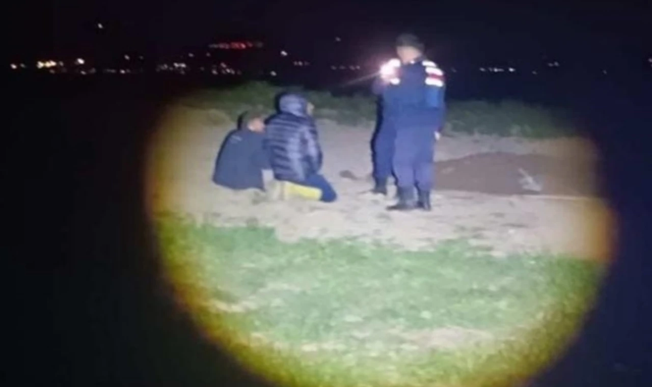 Türbede kaçak kazı yapan 7 şahıs suçüstü yakalandı