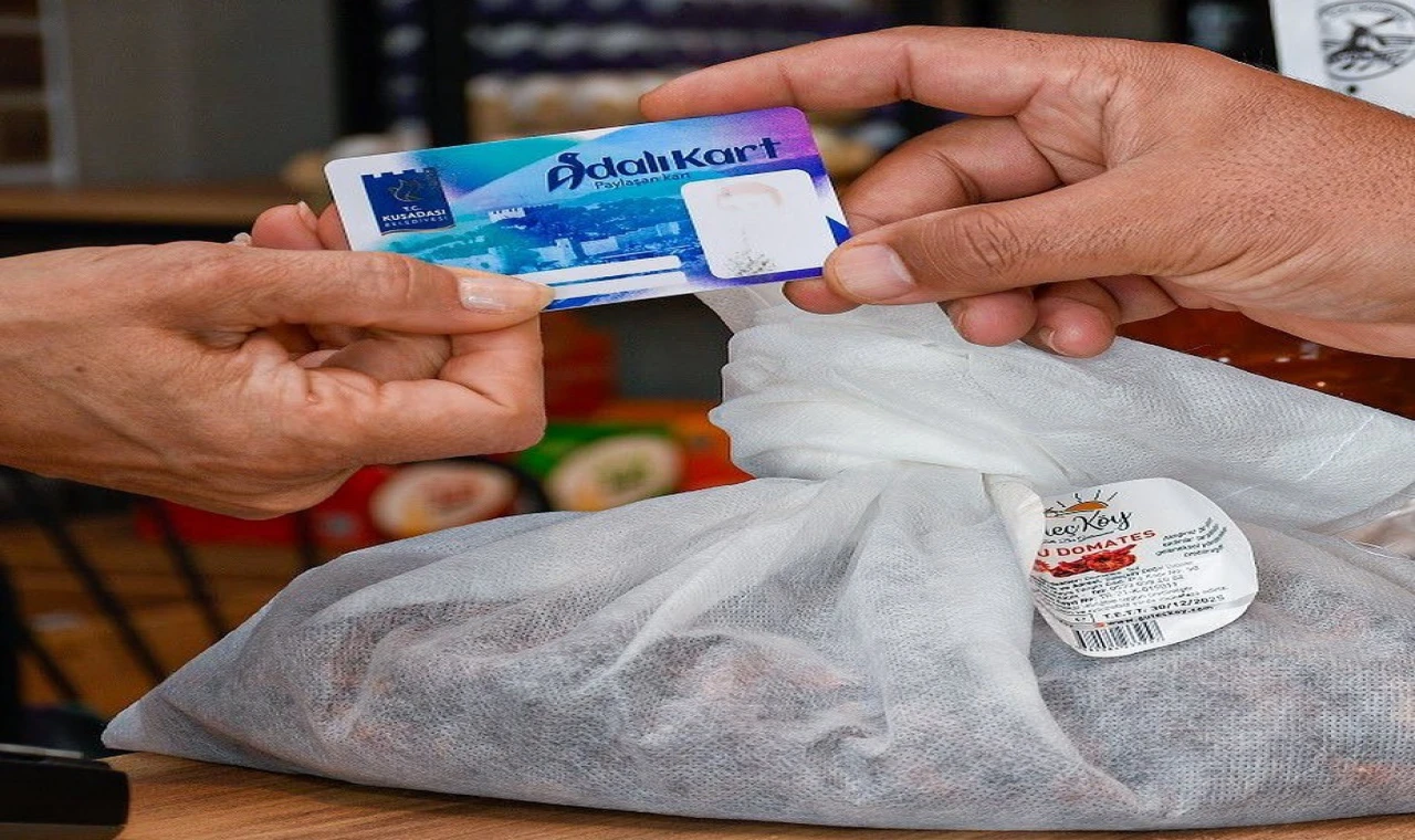 AVANTAJLARI SAYMAKLA BİTMEYEN ‘ADALI KART’IN’ KULLANICI SAYISI HER GEÇEN GÜN ARTIYOR