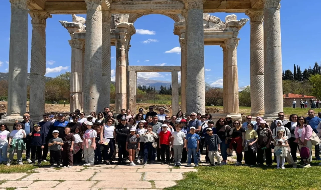 Aydın'da polisler ve aileleri tarihle buluştu