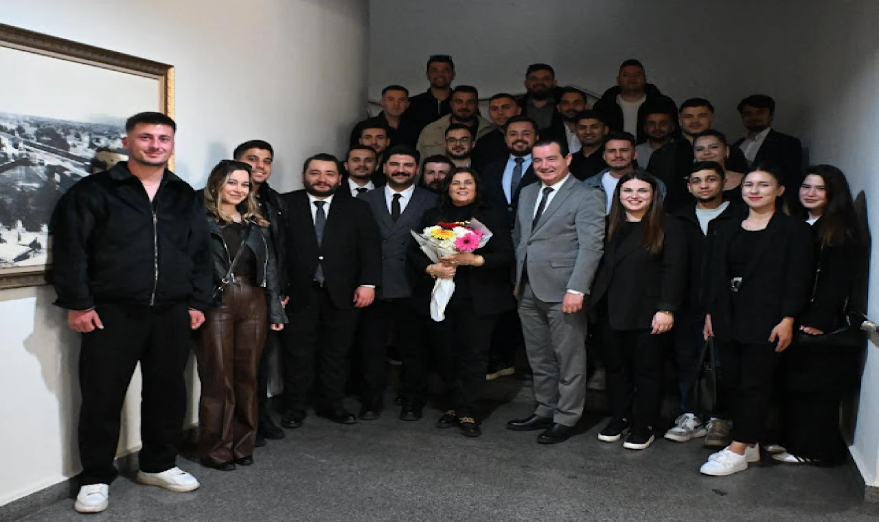 BAŞKAN ÇERÇİOĞLU’NA AK PARTİ GENÇLİK KOLLARI’NDAN ZİYARET