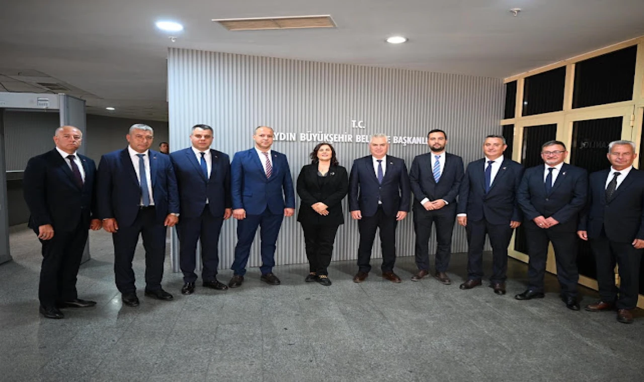 BAŞKAN ÇERÇİOĞLU’NA KUŞADASI ŞOFÖRLER VE OTOMOBİLCİLER ESNAF ODASI’NDAN ZİYARET