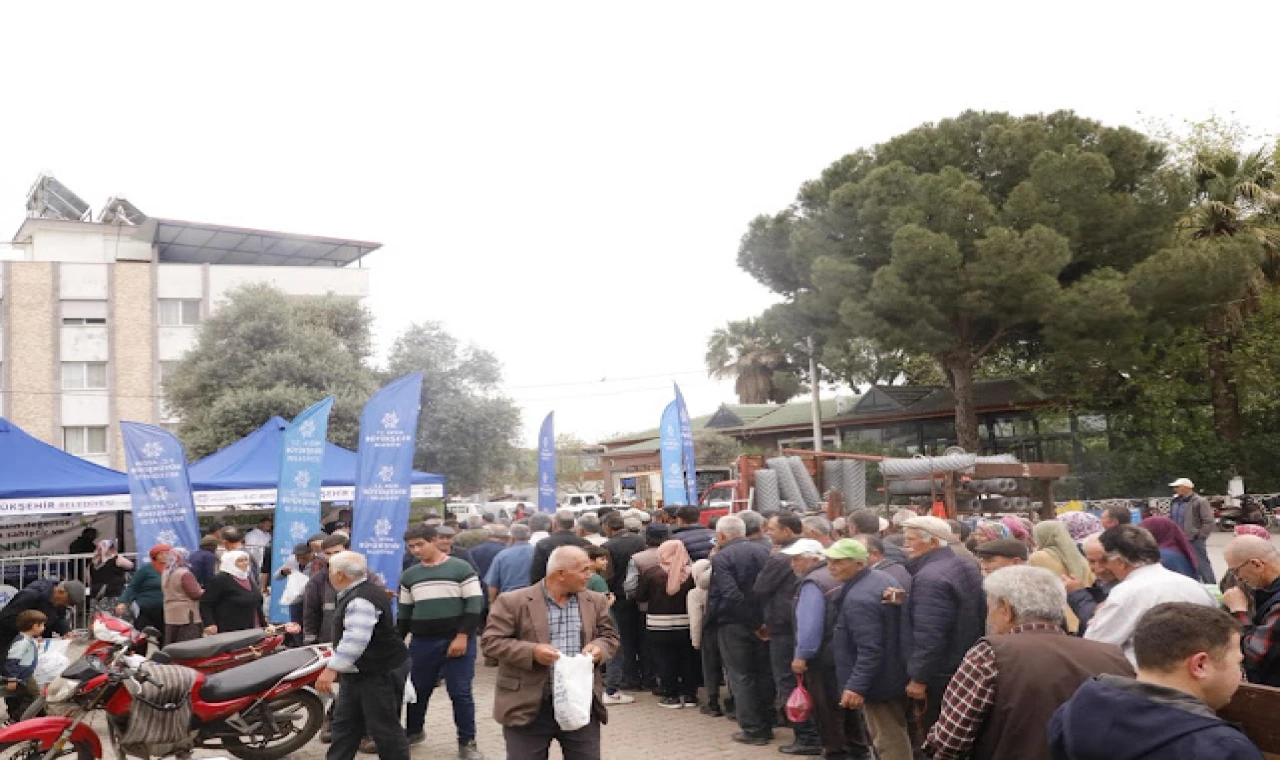 BAŞKAN ÇERÇİOĞLU’NUN ÖNCÜLÜĞÜNDE ATA TOHUMLARINDAN ÜRETİLEN FİDELER AYDINLILARA ULAŞTIRILIYOR