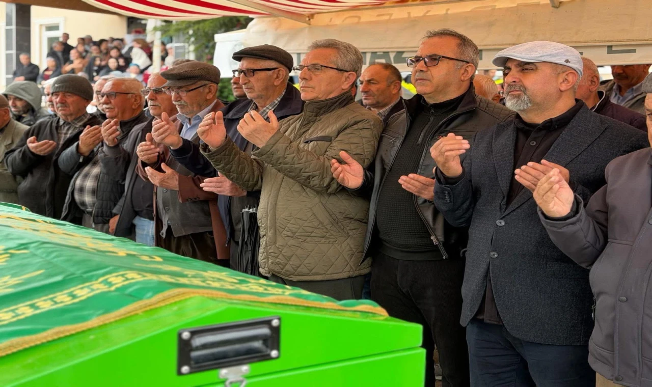 Başkan Tetik’ten taziye mesajı: Eşref Civlez son yolculuğuna uğurlandı