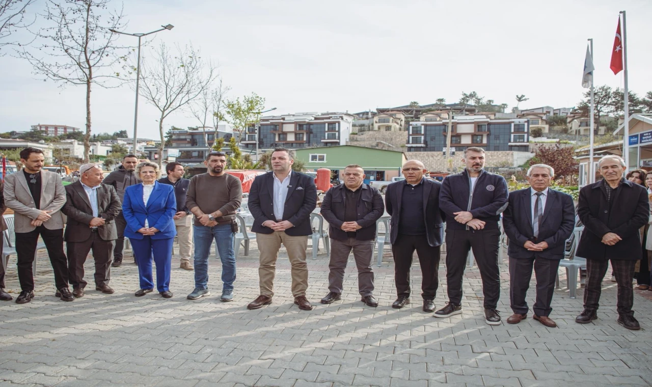 BAŞKAN VEKİLİ DEMİRTAŞ’TAN PARK VE BAHÇELER PERSONELİNE SABAH ZİYARETİ