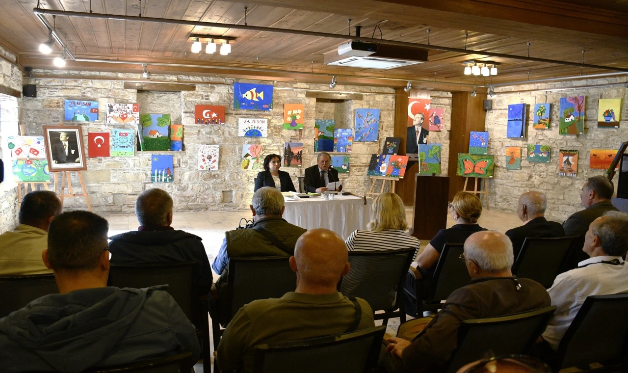 KÖY ENSTİTÜLERİ MİRASI KUŞADASI’NDA GÜÇLÜ MESAJLARLA ANIL