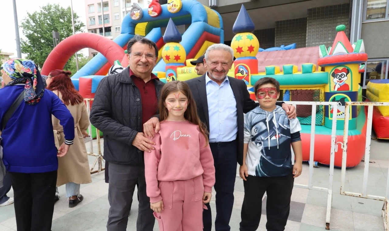 NAZİLLİ’DE 23 NİSAN COŞKUSU: ÇOCUKLAR DOYASIYA EĞLENDİ