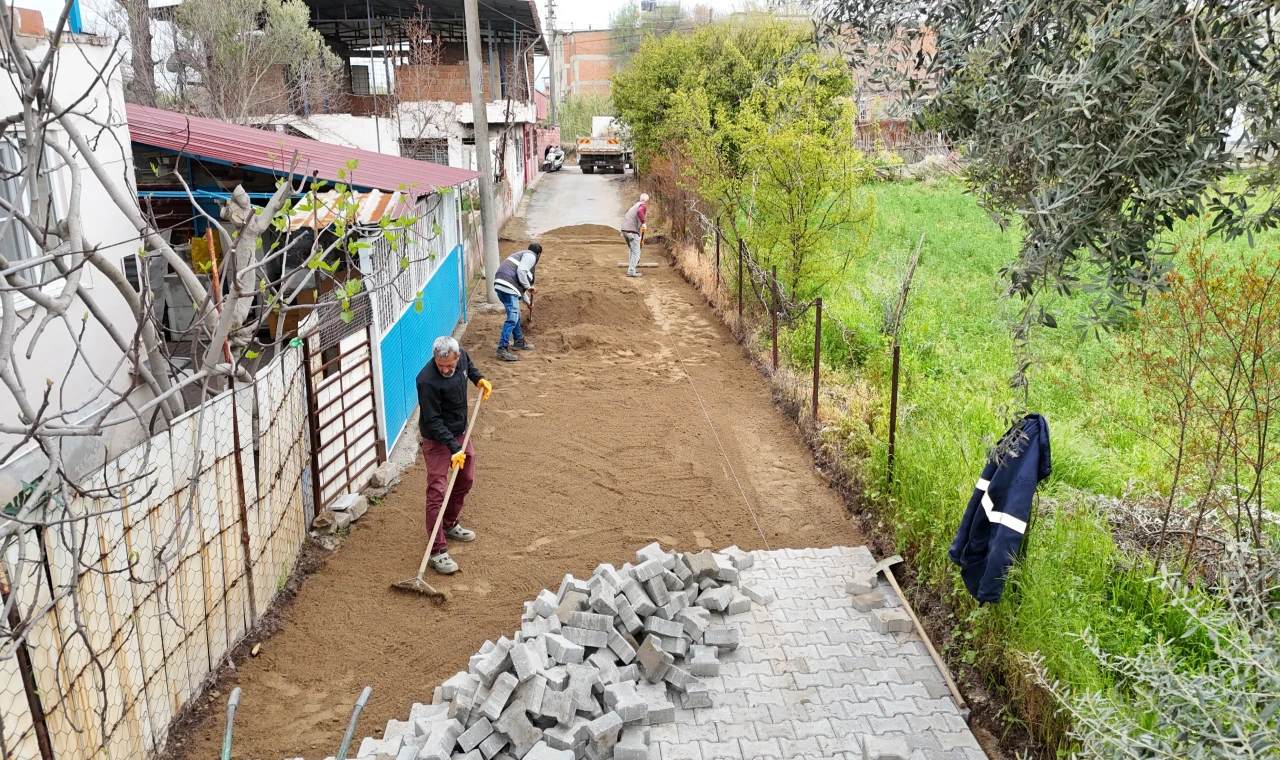 NAZİLLİ’DE YOL SEFERBERLİĞİ SÜRÜYOR