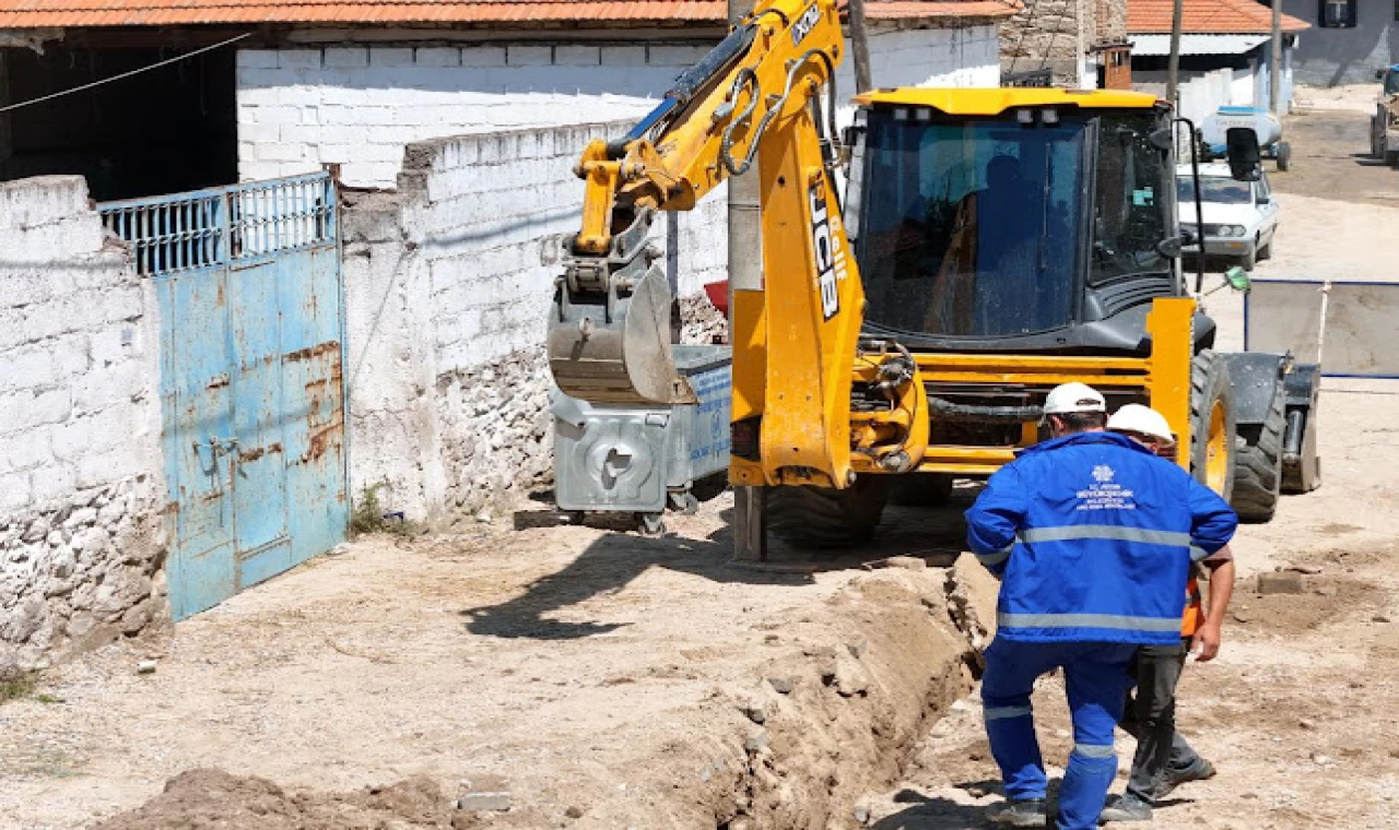 BAŞKAN ÇERÇİOĞLU'NDAN KOÇARLI’DA ALTYAPI YATIRIMI