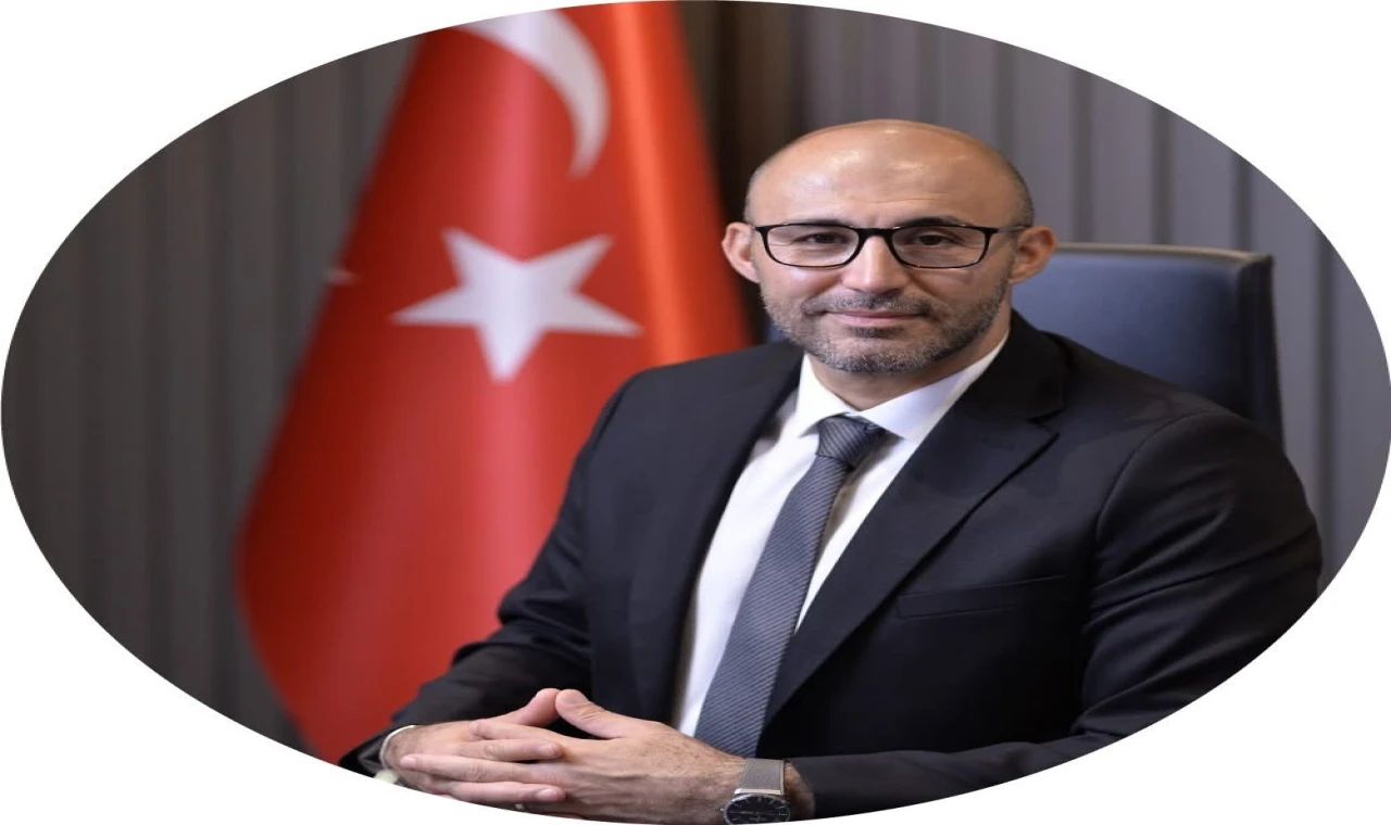 Başkan Zencirci’den konteyner mizahı: "Konum atın, kamyon göndereyim"