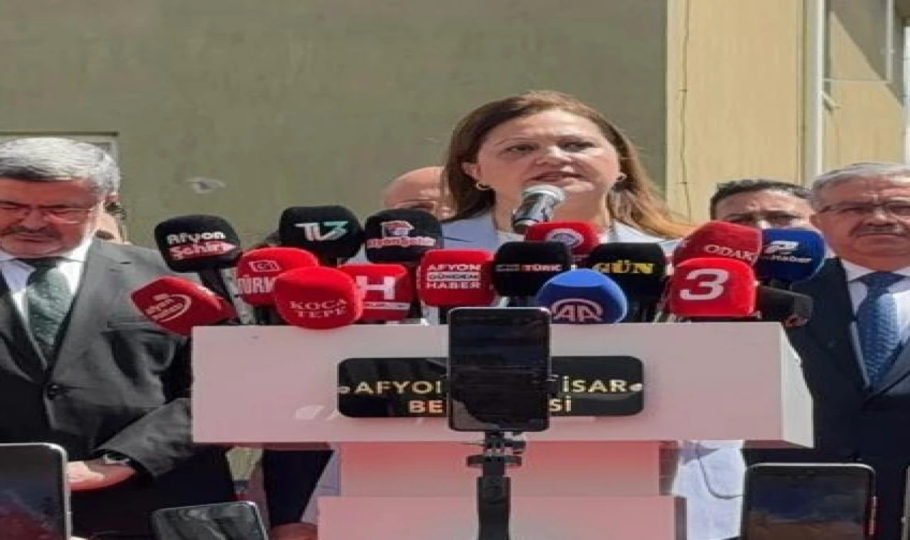 CHP'den AK Parti'ye geçen Başkan Köksal: "Afyonkarahisarımızı yeniden inşa etmek için memleketime Ak Parti’de hizmet etmeye devam edeceğim"