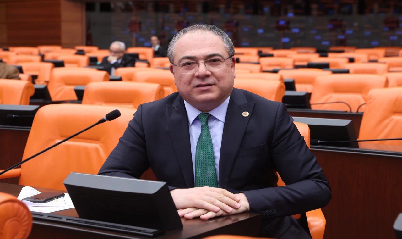 CHP’Lİ EVRİM KARAKOZ: “19 MAYIS, BAĞIMSIZLIK İRADESİNİN VE GENÇLİĞE DUYULAN GÜVENİN SİMGESİDİR”
