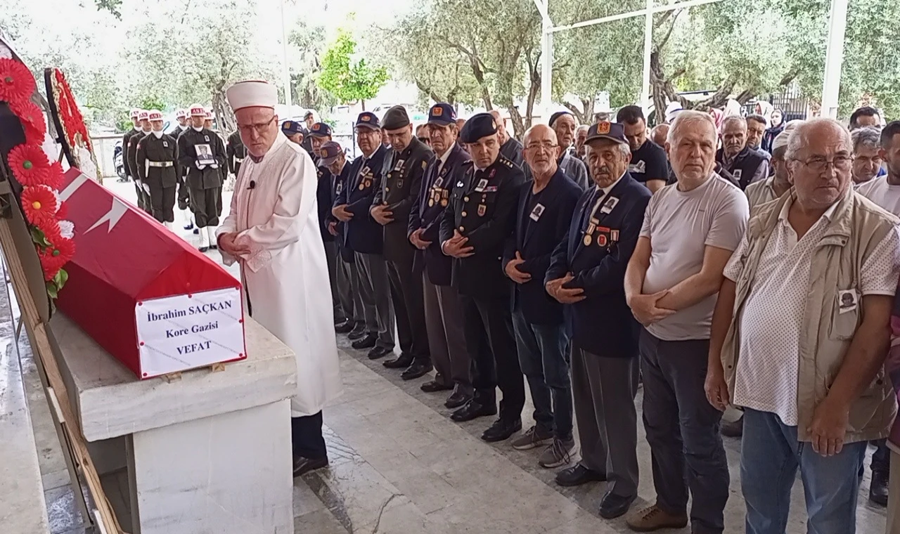 Kore Gazisi İbrahim Saçkan Son Yolculuğuna Askeri Törenle Uğurlandı