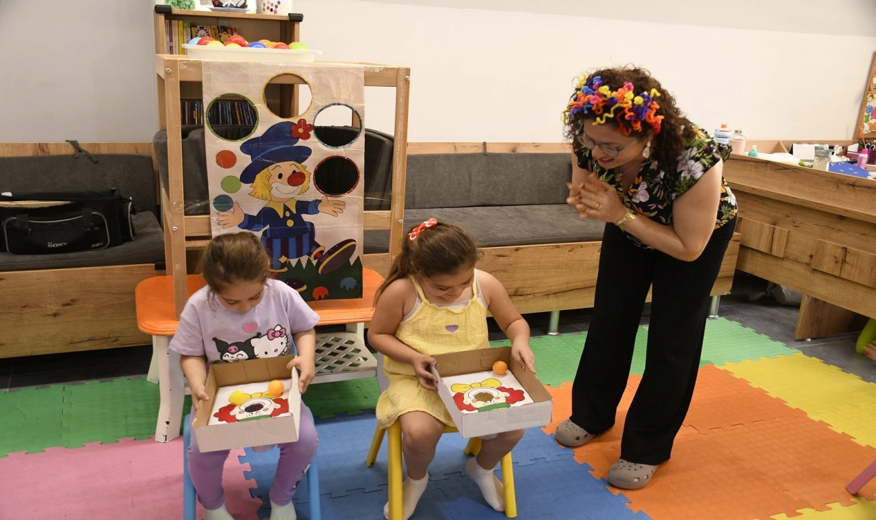 MİNİKLERİN NEŞESİ ANNE BABA ÇOCUK MERKEZİ’NDE YÜKSELDİ