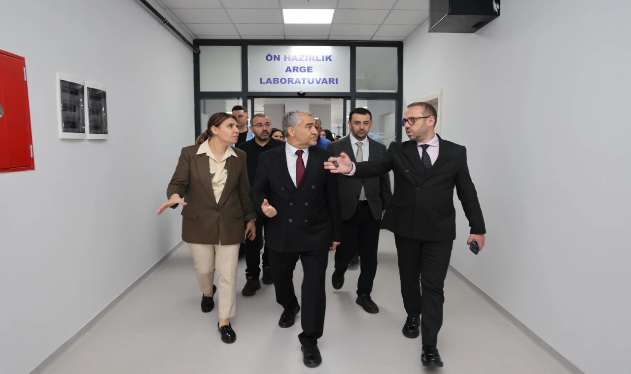Rektör Kent: “Laboratuvarlarımızı sürekli geliştirmeye devam ediyoruz”