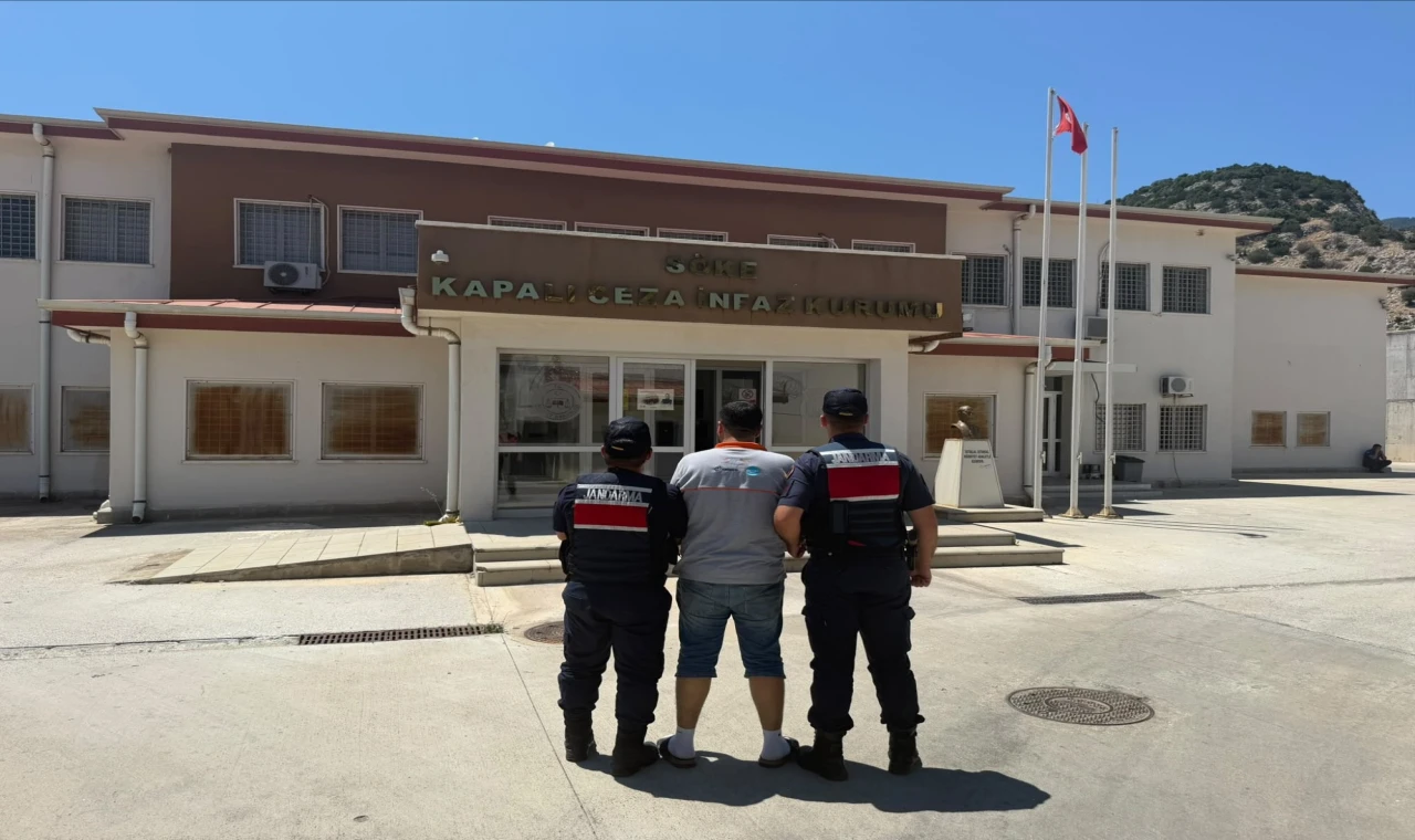 Kuşadası Jandarması Aranan Hükümlüyü Kıskıvrak Yakaladı