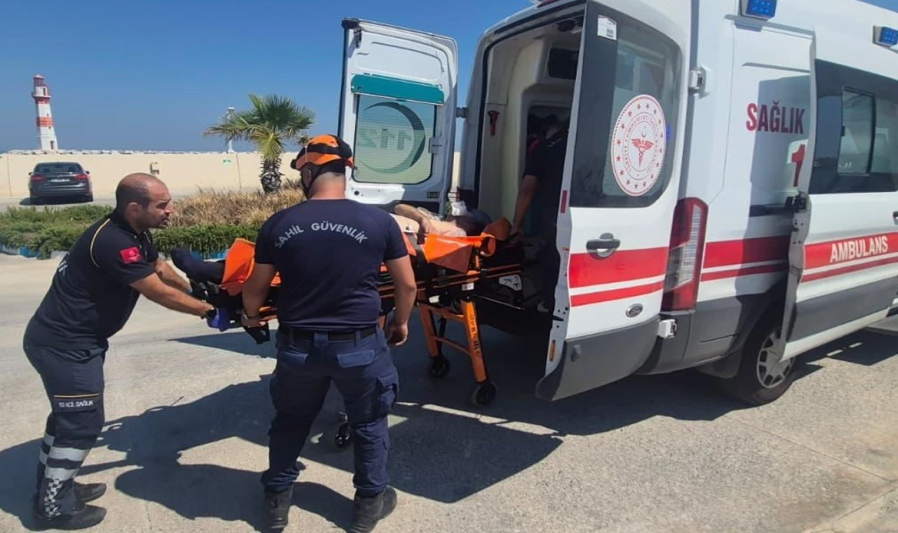 Rahatsızlanan gemi personeli Sahil Güvenlik tarafından kurtarıldı