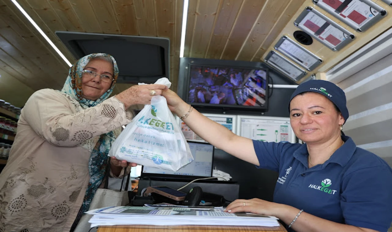 AYDIN BÜYÜKŞEHİR BELEDİYESİ MOBİL HALK EGE ET BOZDOĞAN’DA VATANDAŞLARLA BULUŞTU