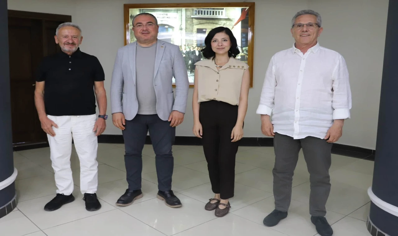 Başkan Tetik, CHP Milletvekili Karakoz ve İlçe Başkanı Ökmen’i Ağırladı