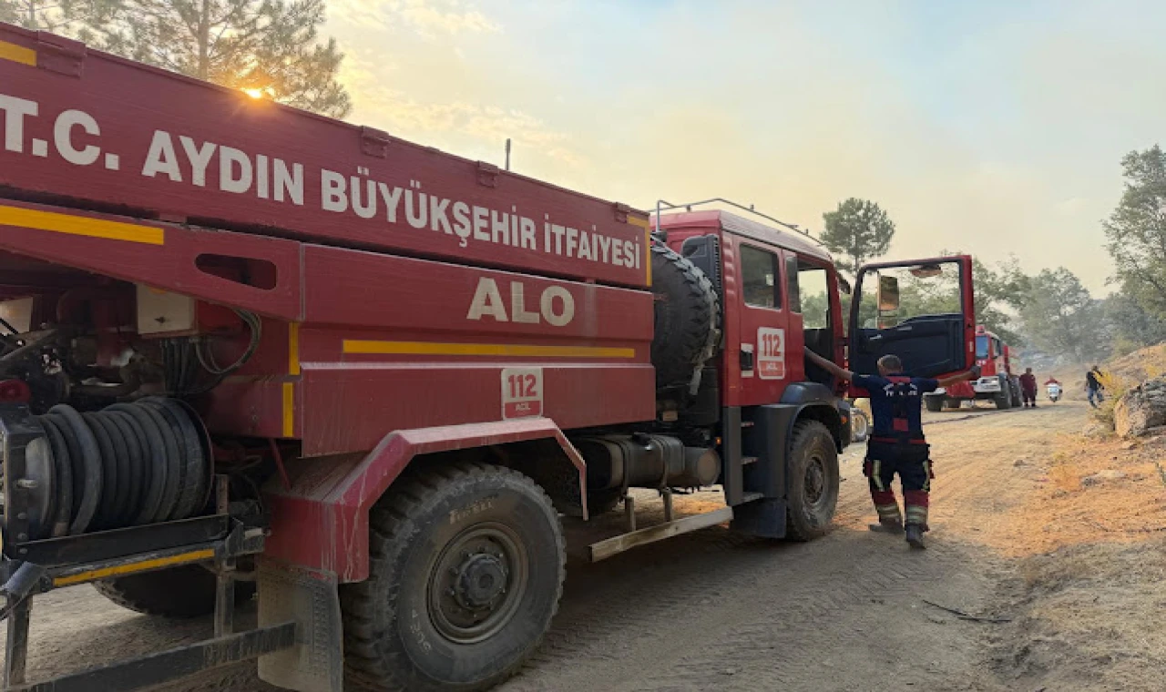 AYDIN BÜYÜKŞEHİR BELEDİYESİ KUYUCAK’TA YANGINA MÜDAHALE EDİYOR