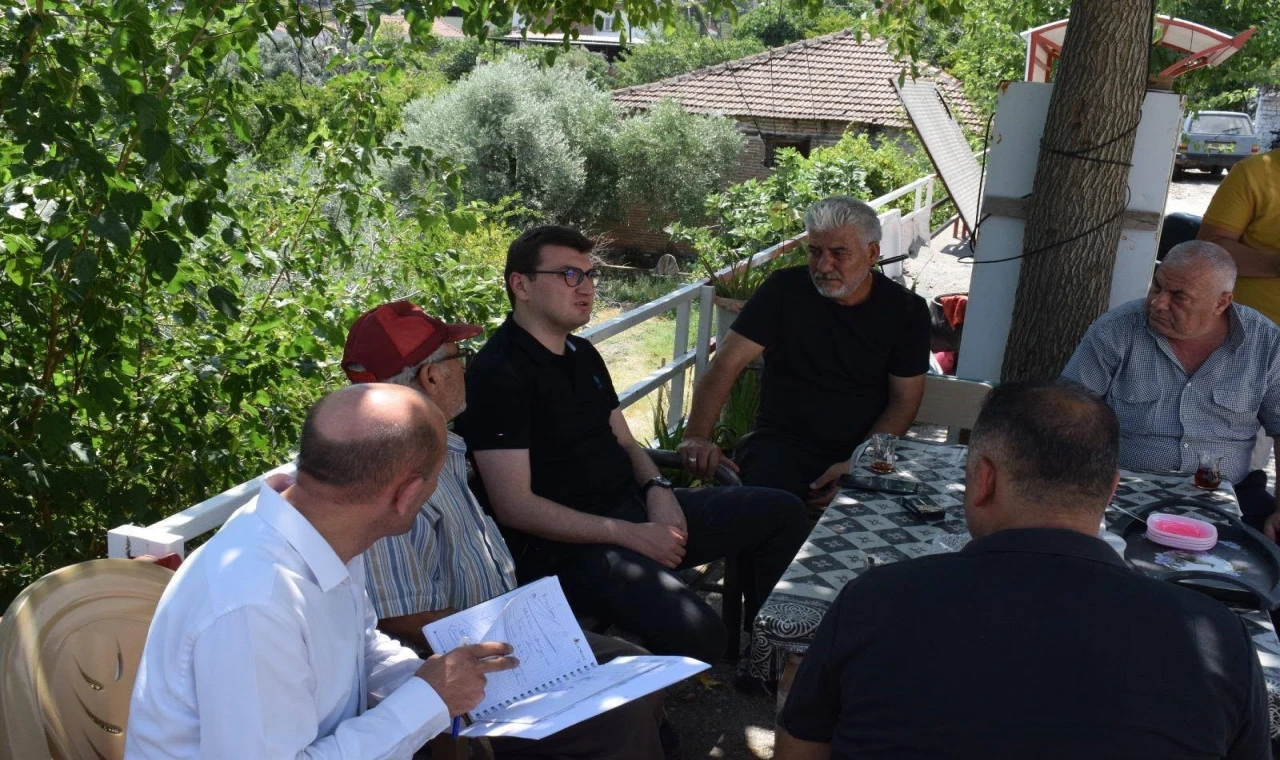 Kaymakam Sözen, yangın mağduru aileleri yalnız bırakmadı