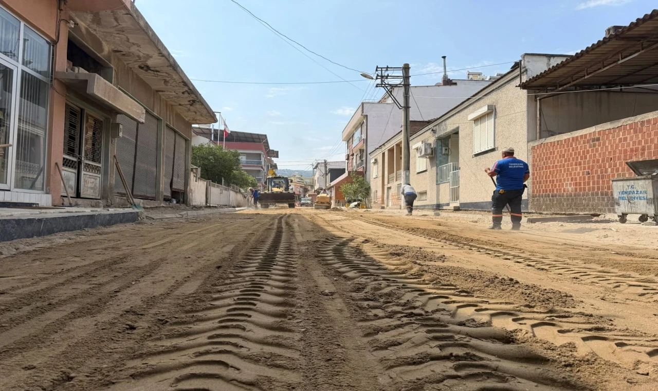 Yenipazar Belediyesi yol yenileme çalışmalarını sürdürüyor