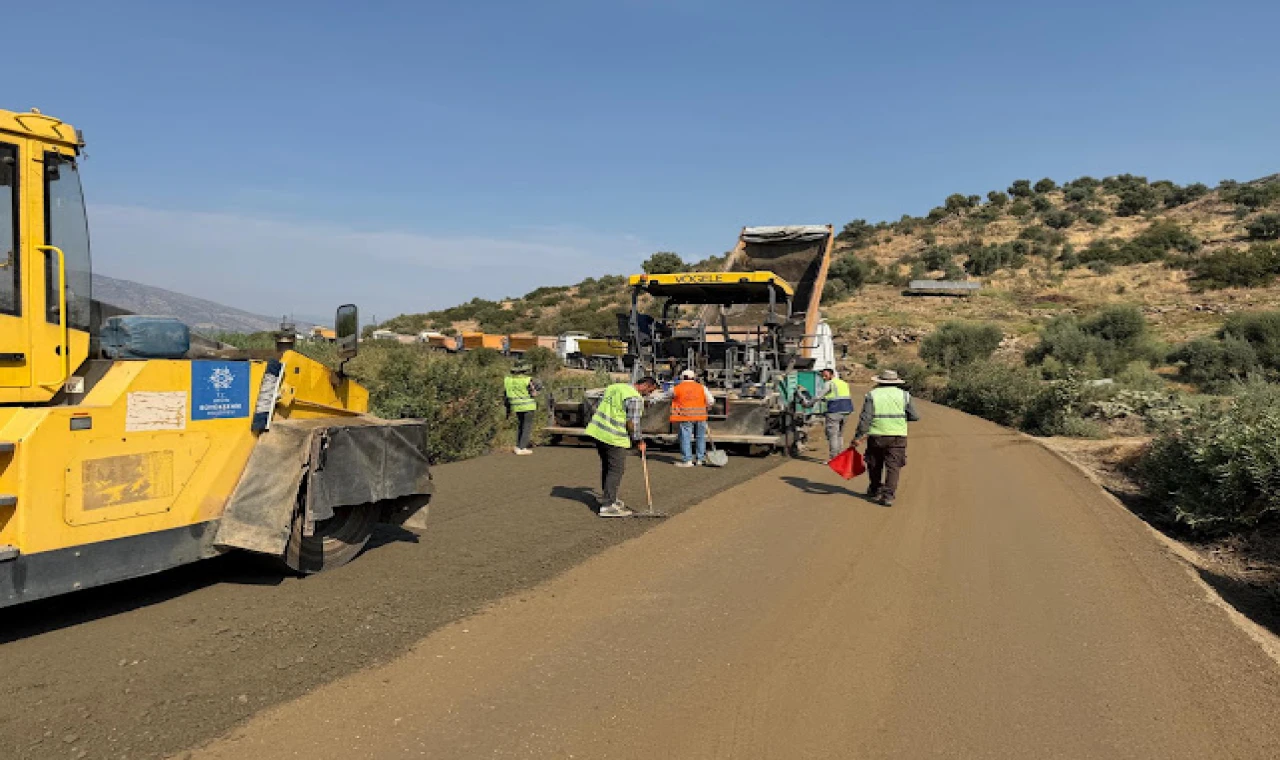 BAŞKAN ÇERÇİOĞLU AYDIN’IN DÖRT BİR YANINDA YOL YAPIM VE YENİLEME ÇALIŞMALARINI SÜRDÜRÜYOR