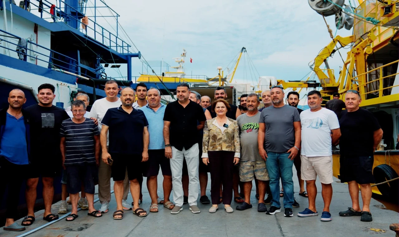 BAŞKAN HATİCE GENÇAY, DİDİMLİ BALIKÇILARLA BİR ARAYA GELEREK YENİ SEZONDA BEREKET VE HAYIRLI SEZONLAR DİLEDİ