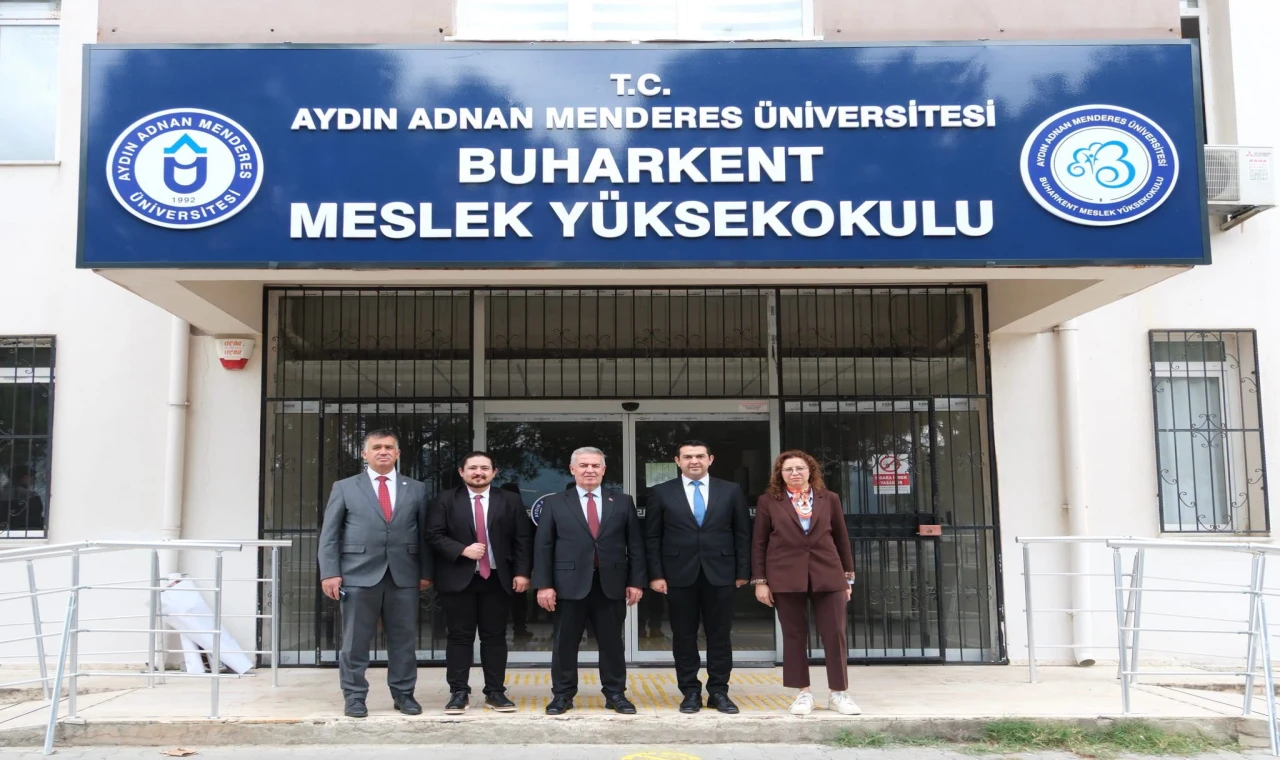 Başkan Mehmet Erol, gençlerin proje heyecanına ortak oldu