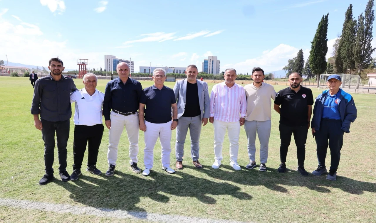 Başkan Tetik, genç futbolcuların sezon heyecanına ortak oldu