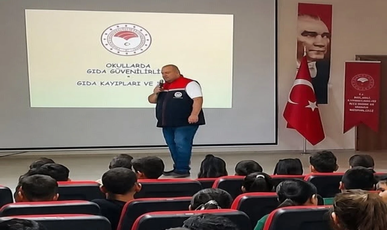 Koçarlı'da öğrenciler gıda israfına karşı bilgilendirildi